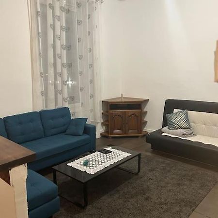 Superbe Appartement Avec Parking Gratuit Vaulx-en-Velin Extérieur photo