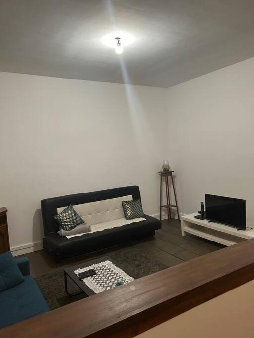 Superbe Appartement Avec Parking Gratuit Vaulx-en-Velin Extérieur photo