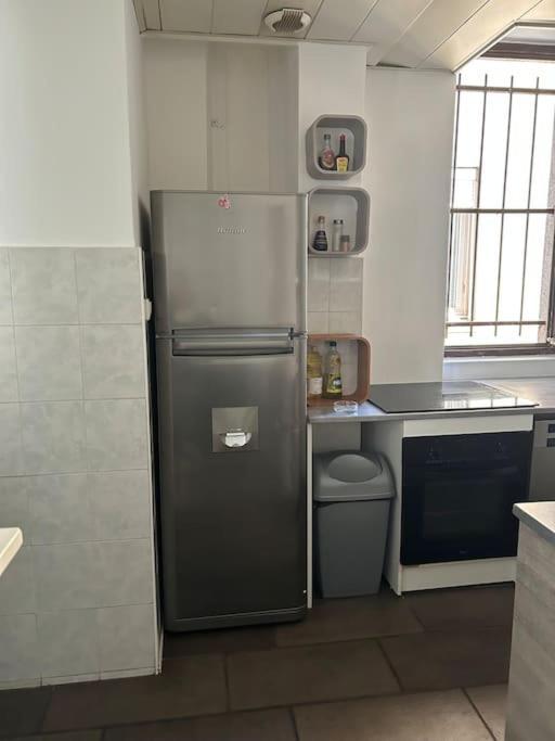 Superbe Appartement Avec Parking Gratuit Vaulx-en-Velin Extérieur photo